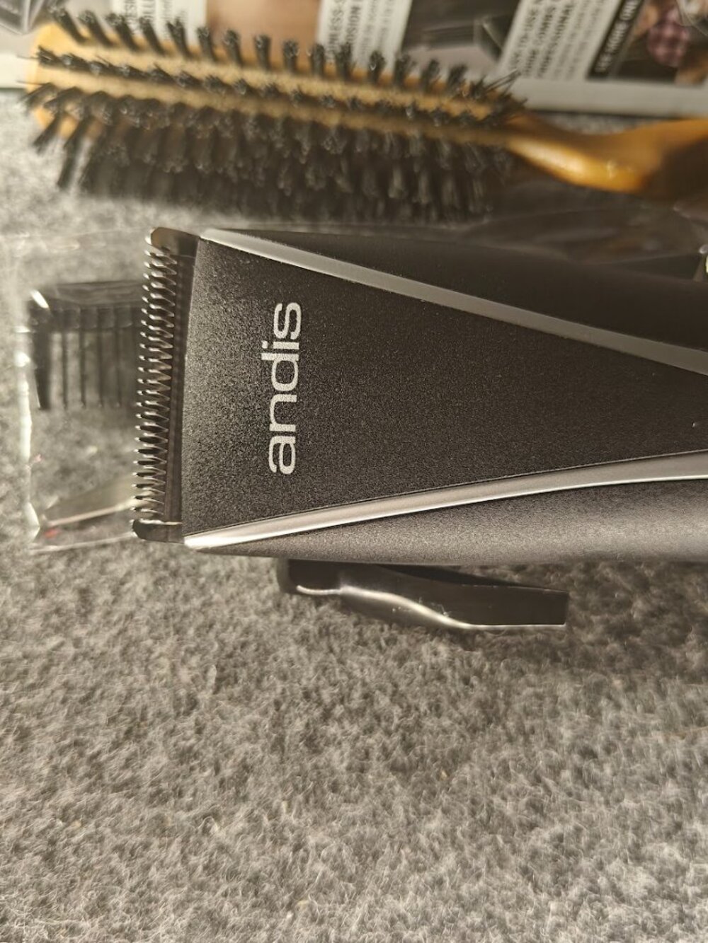 Andis PM‑10 Hair Clipper NEW Open Box Missing Combs Home Haircutting Kit - Picture 2 of 9